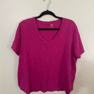 GAP Women's Fuchsia V-Neck Tee